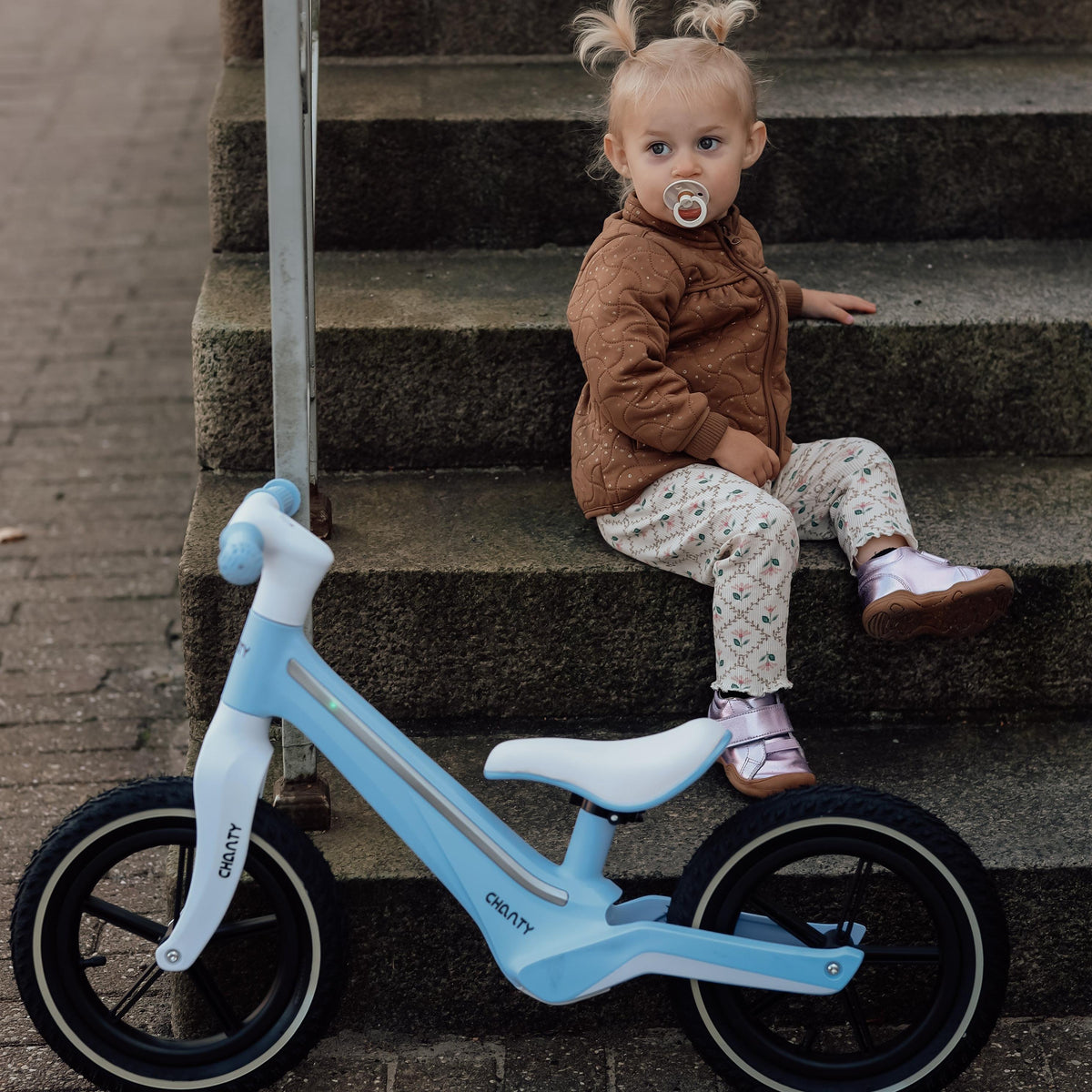 Chanty Go Blue Balance Bike | With Integrated Light