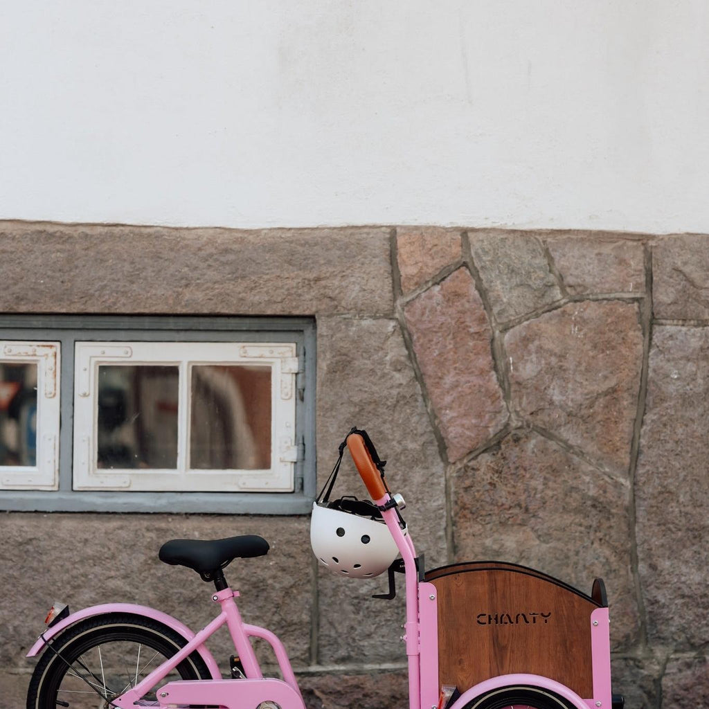 Chanty Cargo Kid – Pink inkl. hjelm, flaskeholder, håndtag i 2 farver og ringklokke - BørnecyklerneChantyBørnecyklernePink: BLC16 - LYRChanty Cargo Kid – Pink inkl. hjelm, flaskeholder, håndtag i 2 farver og ringklokke