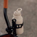 Chanty Cargo Kid - Sort inkl. hjelm, flaskeholder, håndtag i 2 farver og ringklokke - BørnecyklerneChantyBørnecyklerneSort: BLC16 - SRTChanty Cargo Kid - Sort inkl. hjelm, flaskeholder, håndtag i 2 farver og ringklokke