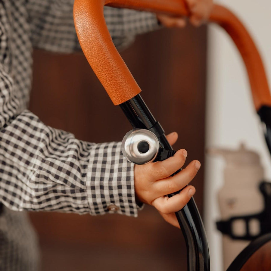 Handle for children's cargo bike
