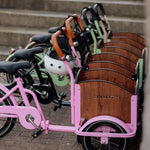 Søskendepakken - 4 børneladcykler inkl. hjelm, flaskeholder, håndtag i 2 farver og ringklokke (kopi) - BørnecyklerneChantyBørnecyklerneSortSøskendepakken - 4 børneladcykler inkl. hjelm, flaskeholder, håndtag i 2 farver og ringklokke (kopi)Sort